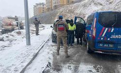 Gölbaşı'nda jandarma vatandaşın güvenliği için nöbette