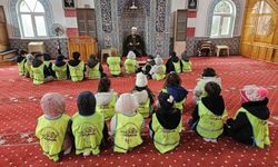 Hande Gül Anaokulu minik öğrenciler Ramazan ruhunu camide yaşadı