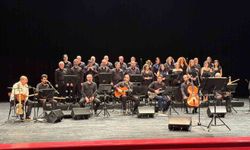 'Hayattan Sesler Korosu'ndan ayakta alkışlanan konser