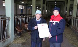 Hayvancılıkta örnek işletmenin 'Hastalıktan Ari Sertifikası' yenilendi