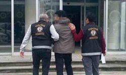 Hırsızlık suçundan aranan şahıs Kuşadası'nda yakalandı
