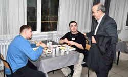 İl Milli Eğitim Müdürü Aydın, öğrencilerle iftar yaptı