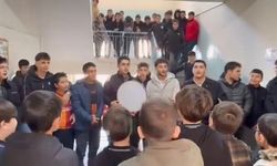 İlahi akımına Elazığ'da katıldı