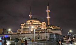 İstanbul'da Berat Kandili dualarla idrak edildi