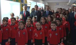 İstanbul'da yarıyıl tatilinin ardından ders zili çaldı: İlk ders 'Bayrak Sevgisi' oldu