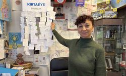 İzmir'de defter ve kalemler 'askıda kırtasiye' ile sahiplerini buluyor