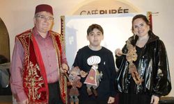 Karagöz ve Hacivat'ın 700 yıllık ışığı dijital çağa direniyor