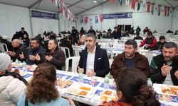 Kartallılar Ramazan'ın ilk iftarında aynı sofrada buluştu