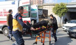 Kavşak içindeki kazada sürücü yaralandı