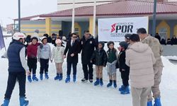Kaymakam çocukları kırmadı, onları buz pateni hayallerine kavuşturdu