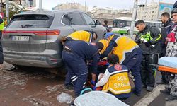 Kayseri'de SUV araç yayaların arasına daldı: 5 yaralı