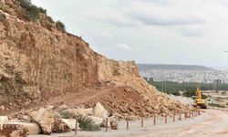 Kepez'de heyelan riskine müdahale