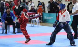 Kick Boks Türkiye Birinciliğinin açılış seremonisi yapıldı
