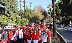 Köyceğiz'de Bayrak Yürüyüşü coşkuyla tamamlandı