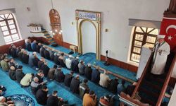 Köyceğiz'de deprem şehitleri için dua ve lokma hayrı yapıldı