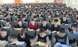 Kütahya'da yüzlerce öğrenciden aynı anda mukabele