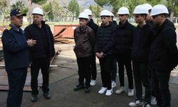 Lise öğrencilerine Aksaz Tersane Komutanlığında eğitim