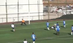 Malatya'da okul sporları futbol müsabakasında ayakta alkışlanan gol