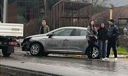 Marmaris'te otomobil ile motosiklet çarpıştı: 1 yaralı