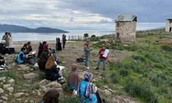 Menteşe'nin gönüllü gençlerinden Bodrum'da sanat çıkarması