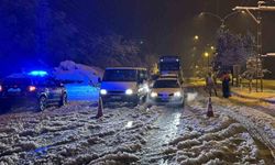 Muş-Bingöl kara yolunda mahsur kalan 40 araçtaki yaklaşık 80 kişi kurtarıldı