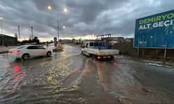 Niğde'de sağanak ve fırtına etkili oldu