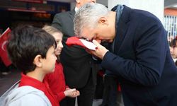 Öğrencilerin bayrak sevgisi dikkat çekti