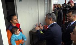 Özgür Özel Osmaniye'de depremzedelerle bir araya geldi