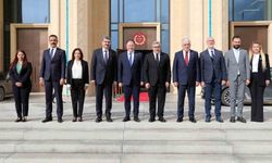 Öztürkler: 'Anavatanla kopmaz bağlarımız her türlü tehlikeye karşı güç vermeye devam edecek'