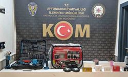 Polis kaçak parfüm ve elektronik malzeme ele geçirdi