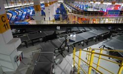 Saatte 25 bin kargo, insan eli değmeden bir araçtan diğerine yükleniyor