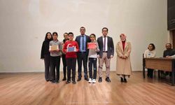 Sarıgöl'de minik yüreklerden İstiklal Marşı coşkusu