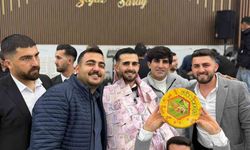 Siirt'te gelin ve damada altın yerine 1 kilo bal takıldı