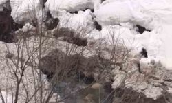 Şırnak'ta sağanak sonrası taşkın riski: Derelerde karın oluşturduğu setler tehlike saçıyor