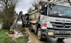 Soğukpınar Köyü'nde kanal temizliği çalışmaları sürüyor