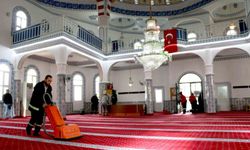 Söke Belediyesi'nden Ramazan öncesi camilerde kapsamlı temizlik