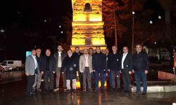 Sungurlu Belediye Başkanı Dere, vatandaşlara kandil simidi ikram etti