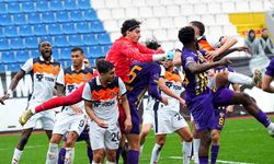 Trendyol Süper Lig: Eyüpspor: 0 - RAMS Başakşehir: 1 (İlk yarı)