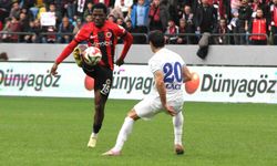 Trendyol Süper Lig: Gençlerbirliği: 2 - Çaykur Rizespor: 0 (İlk yarı)