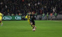 Trendyol Süper Lig: Kocaelispor: 0 - Fenerbahçe: 1 (İlk yarı)