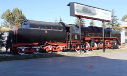 Türkiye'nin ilk yerli lokomotifi 'Bozkurt', tarihe ışık tutuyor