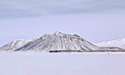 Van Gölü Ekspresi'nin Kirkor Dağı eteklerindeki manzarası hayran bıraktı