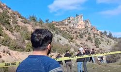 2 yaşındaki kayıp çocuk 10 saat sonra dağın zirvesinde bulundu