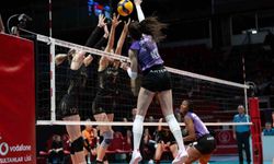 5 setlik derbinin galibi Eczacıbaşı Dynavit