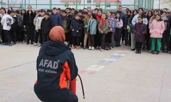 AFAD okullarda eğitimlerine devam ediyor