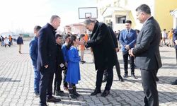 Ağrı Valisi Bozkurt, okullarda incelemelerde bulundu