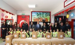 Aksu'da miniklerden büyük dayanışma: 51 Ramazan kolisi ihtiyaç sahiplerine ulaştırılacak