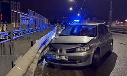 Alkollü sürücü bariyerlere girdi: 25 bin TL ceza yazıldı