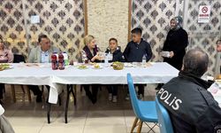 Altıntaş Kaymakamı Yıldırım, çocuklarla iftar programında bir araya geldi