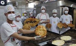 Amasya'da Ramazan pideleri meslek liselilerden